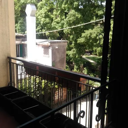 알베르고 알 고보 *