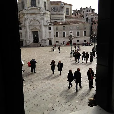 호텔 알베르고 알 고보