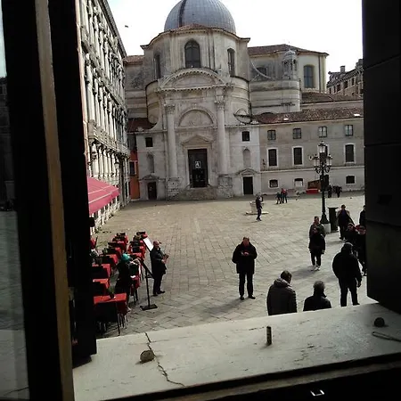 호텔 알베르고 알 고보