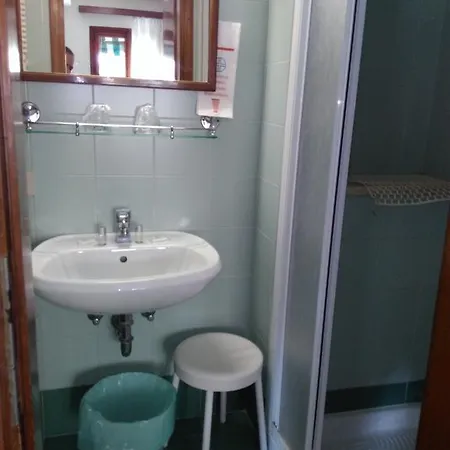 알베르고 알 고보 *